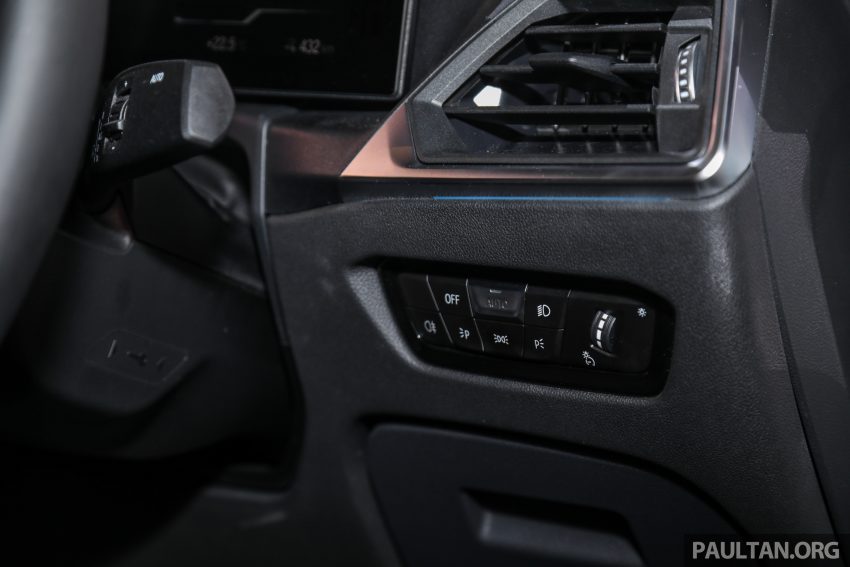 2022 BMW i4 eDrive40 EV本地官方预览, 或将在近期上市 171148