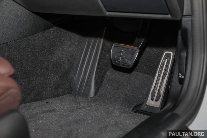 2022 BMW i4 eDrive40 EV本地官方预览, 或将在近期上市 171152