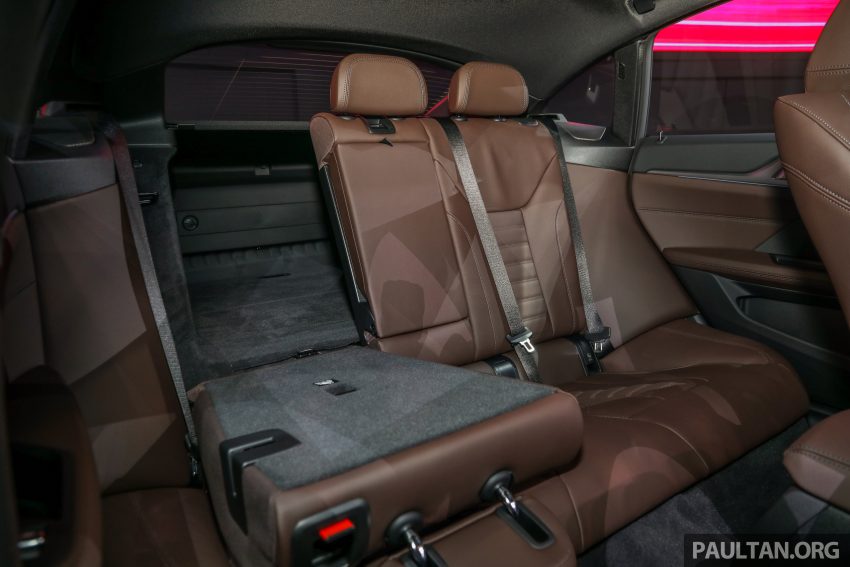 2022 BMW i4 eDrive40 EV本地官方预览, 或将在近期上市 171159