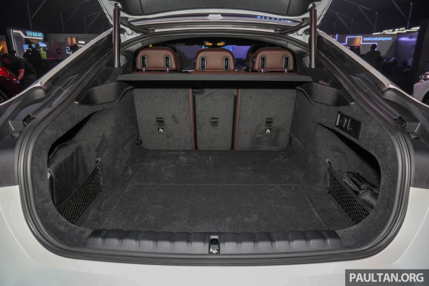 2022 BMW i4 eDrive40 EV本地官方预览, 或将在近期上市 171166