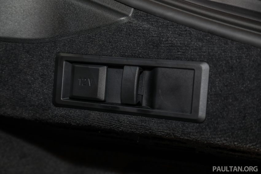 2022 BMW i4 eDrive40 EV本地官方预览, 或将在近期上市 171169