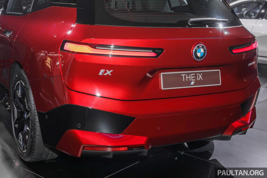 新车实拍: BMW iX xDrive40 Sport, 免税售价从36.1万起 171204