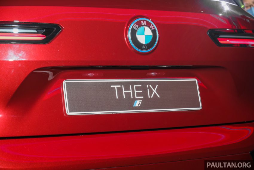 新车实拍: BMW iX xDrive40 Sport, 免税售价从36.1万起 171207