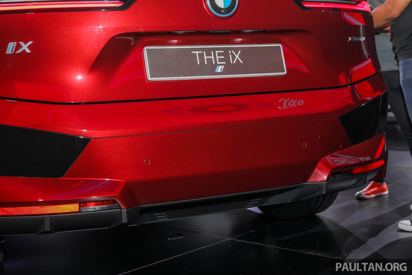 新车实拍: BMW iX xDrive40 Sport, 免税售价从36.1万起 171208