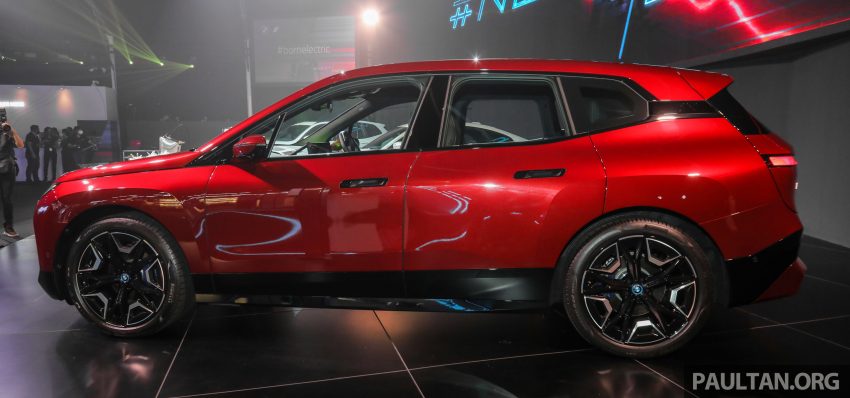 新车实拍: BMW iX xDrive40 Sport, 免税售价从36.1万起 171188