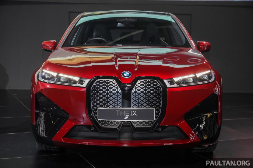 新车实拍: BMW iX xDrive40 Sport, 免税售价从36.1万起 171189