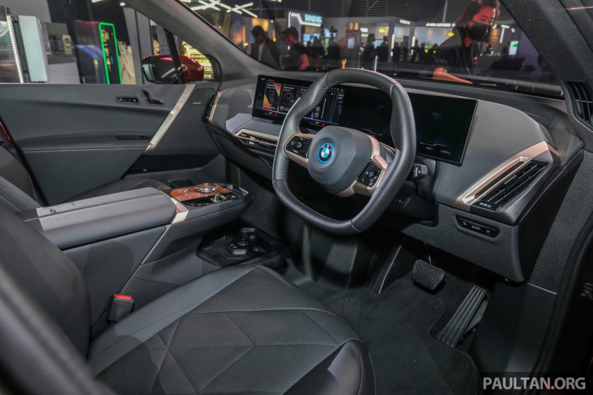 新车实拍: BMW iX xDrive40 Sport, 免税售价从36.1万起 171214