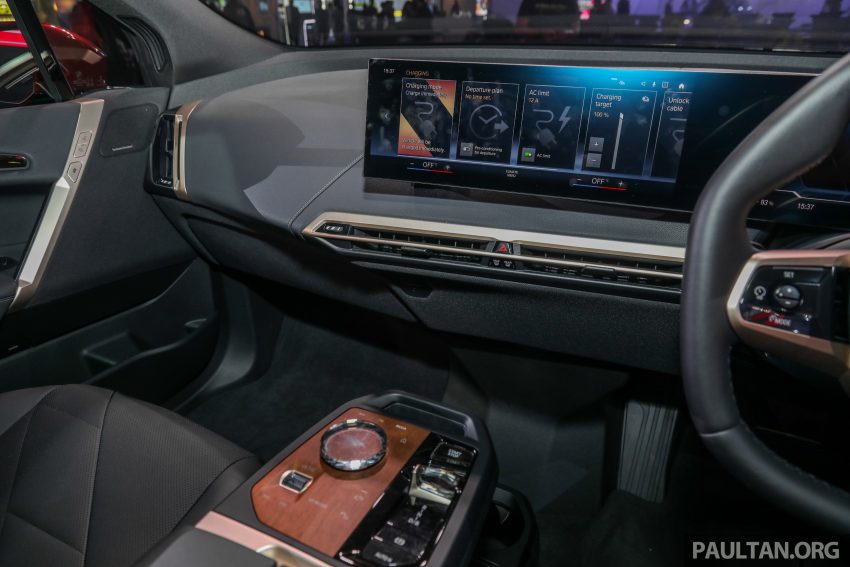 新车实拍: BMW iX xDrive40 Sport, 免税售价从36.1万起 171233