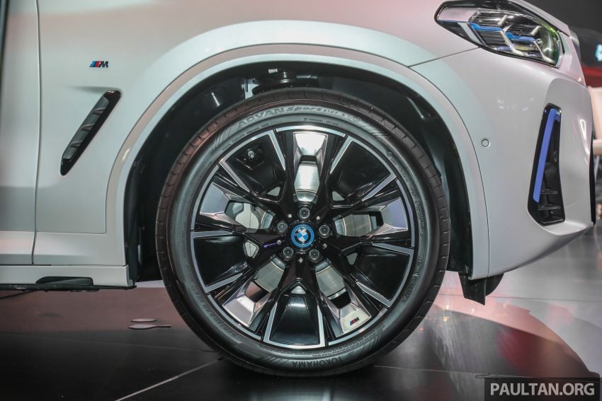 新车实拍: 2022 BMW iX3 M Sport Impressive, 30.7万起 171307