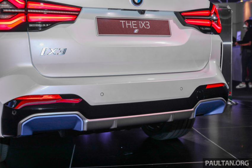 新车实拍: 2022 BMW iX3 M Sport Impressive, 30.7万起 171313