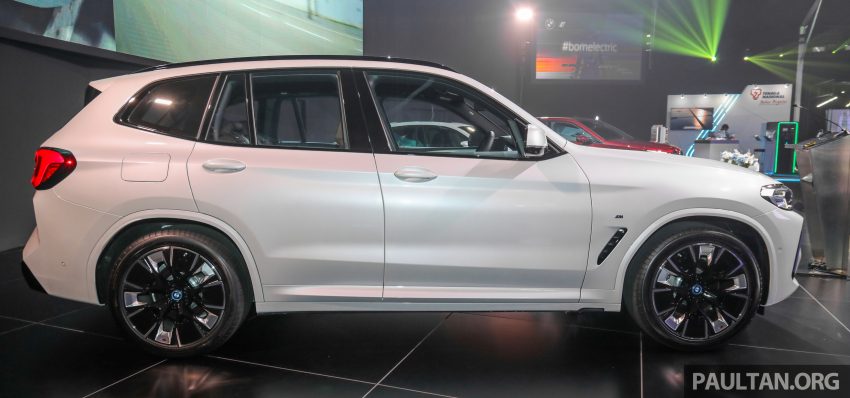 新车实拍: 2022 BMW iX3 M Sport Impressive, 30.7万起 171293