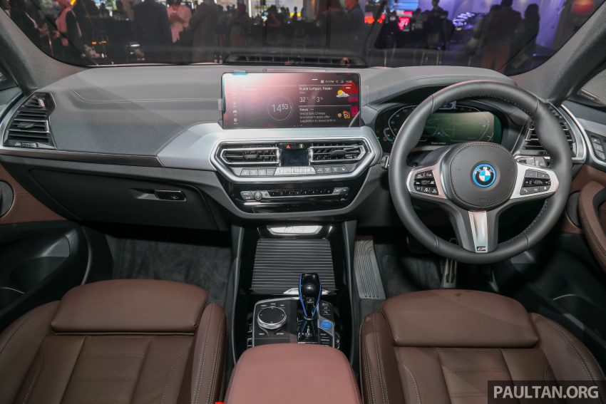 新车实拍: 2022 BMW iX3 M Sport Impressive, 30.7万起 171319