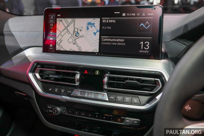 新车实拍: 2022 BMW iX3 M Sport Impressive, 30.7万起 171328
