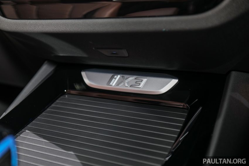 新车实拍: 2022 BMW iX3 M Sport Impressive, 30.7万起 171357