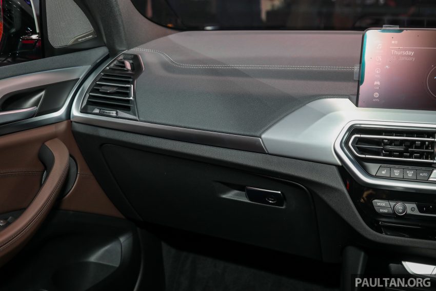 新车实拍: 2022 BMW iX3 M Sport Impressive, 30.7万起 171365