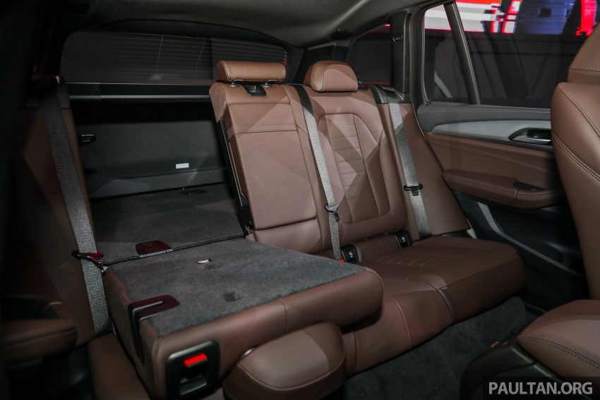 新车实拍: 2022 BMW iX3 M Sport Impressive, 30.7万起 171382