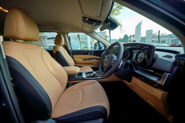 新车试驾: 2022 Kia Carnival, 专攻大型家庭十一人座MPV