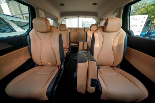 新车试驾: 2022 Kia Carnival, 专攻大型家庭十一人座MPV