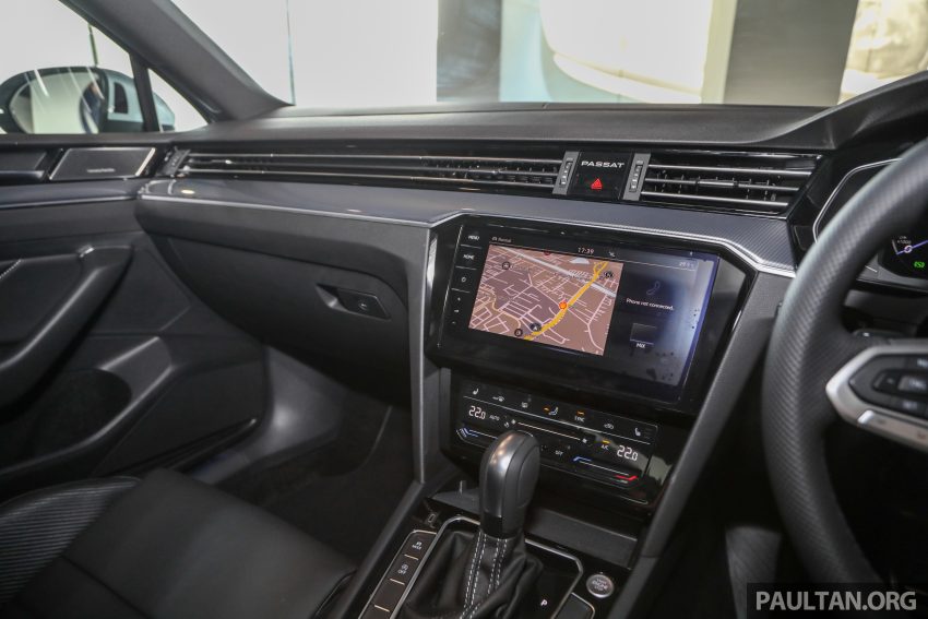新车实拍: 2022 Volkswagen Passat R-Line 小升级版 171596