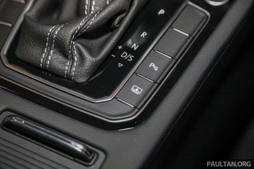 新车实拍: 2022 Volkswagen Passat R-Line 小升级版 171610