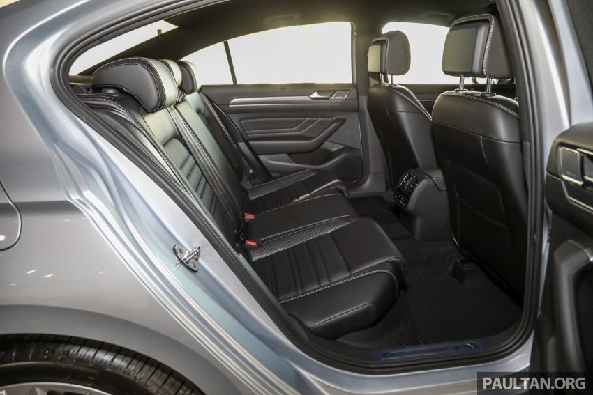 新车实拍: 2022 Volkswagen Passat R-Line 小升级版 171631