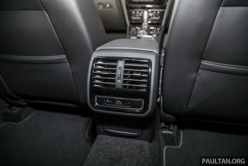 新车实拍: 2022 Volkswagen Passat R-Line 小升级版 171635