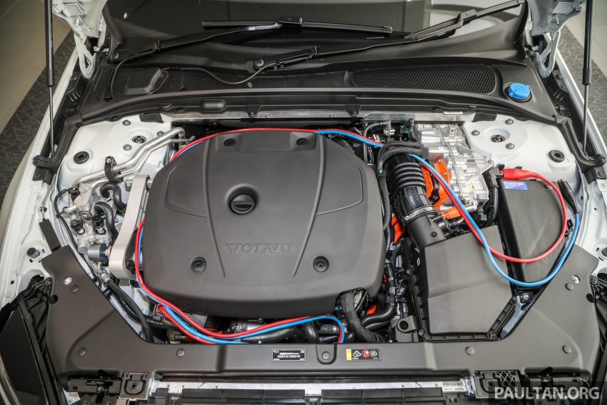 新车实拍: 2022 Volvo V60 Recharge T8 Inscription, Wagon版的S60, 仅有T8 PHEV油电版本, 本地售价28.6万 170655