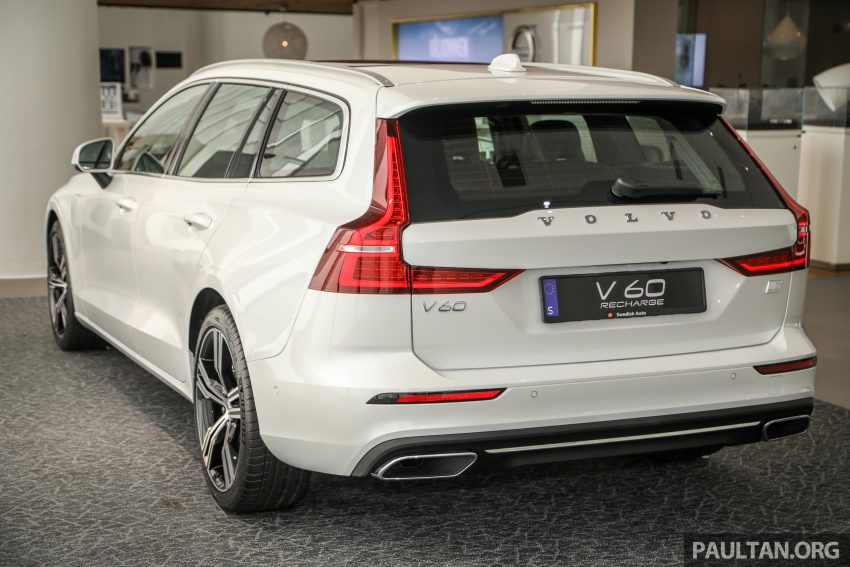 新车实拍: 2022 Volvo V60 Recharge T8 Inscription, Wagon版的S60, 仅有T8 PHEV油电版本, 本地售价28.6万 170630