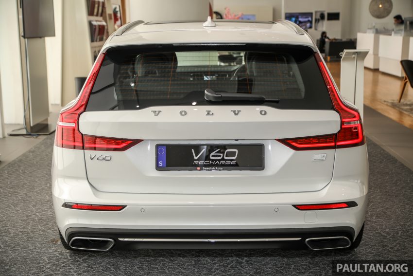 新车实拍: 2022 Volvo V60 Recharge T8 Inscription, Wagon版的S60, 仅有T8 PHEV油电版本, 本地售价28.6万 170632