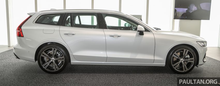 新车实拍: 2022 Volvo V60 Recharge T8 Inscription, Wagon版的S60, 仅有T8 PHEV油电版本, 本地售价28.6万 170633