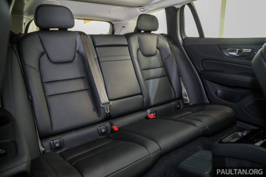 新车实拍: 2022 Volvo V60 Recharge T8 Inscription, Wagon版的S60, 仅有T8 PHEV油电版本, 本地售价28.6万 170689