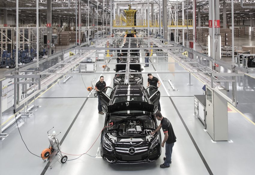完成分拆家用与商用车业务成两家各自独立的公司, Daimler 集团宣布本月初正式更名为 Mercedes-Benz 汽车集团 172536