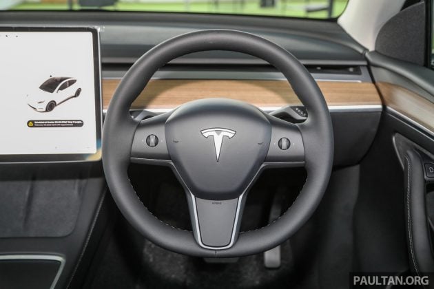 Tesla Model Y 方向盘行驶中突然脱落, NHTSA 启动调查