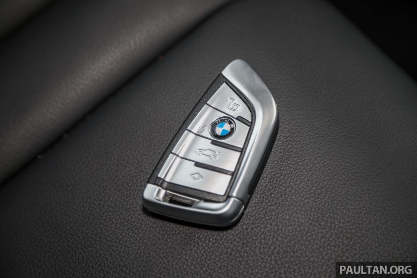 试驾：BMW X7 xDrive40i，气势磅礴！坐满七人也很舒服 180268