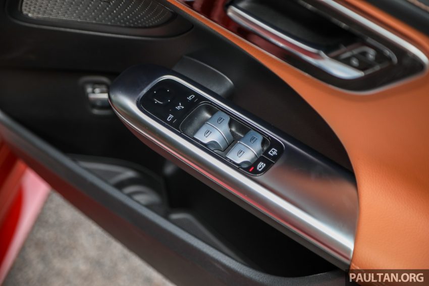完整对比图集: W206 Mercedes-Benz C 200 Avantgarde vs C 300 AMG Line 进口版新车实拍, 售价28.8万与33万 179170