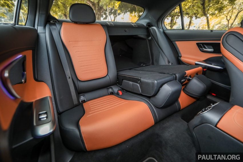 完整对比图集: W206 Mercedes-Benz C 200 Avantgarde vs C 300 AMG Line 进口版新车实拍, 售价28.8万与33万 179183