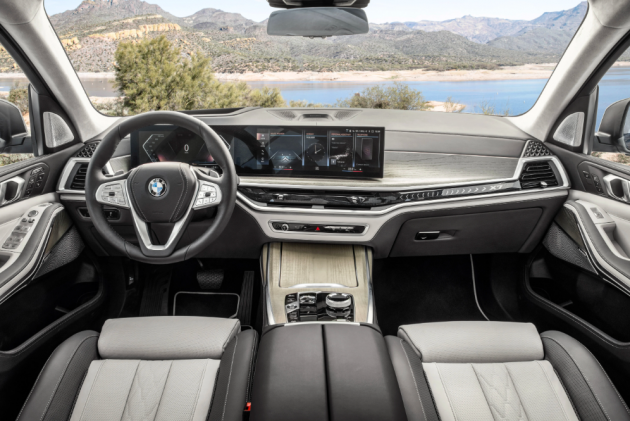 2023 BMW X7 xDrive40i 小改款本地上市, 全新双层式车头设计, 3.0L涡轮引擎+48V微型油电, 5.8秒破百, 售价65.5万