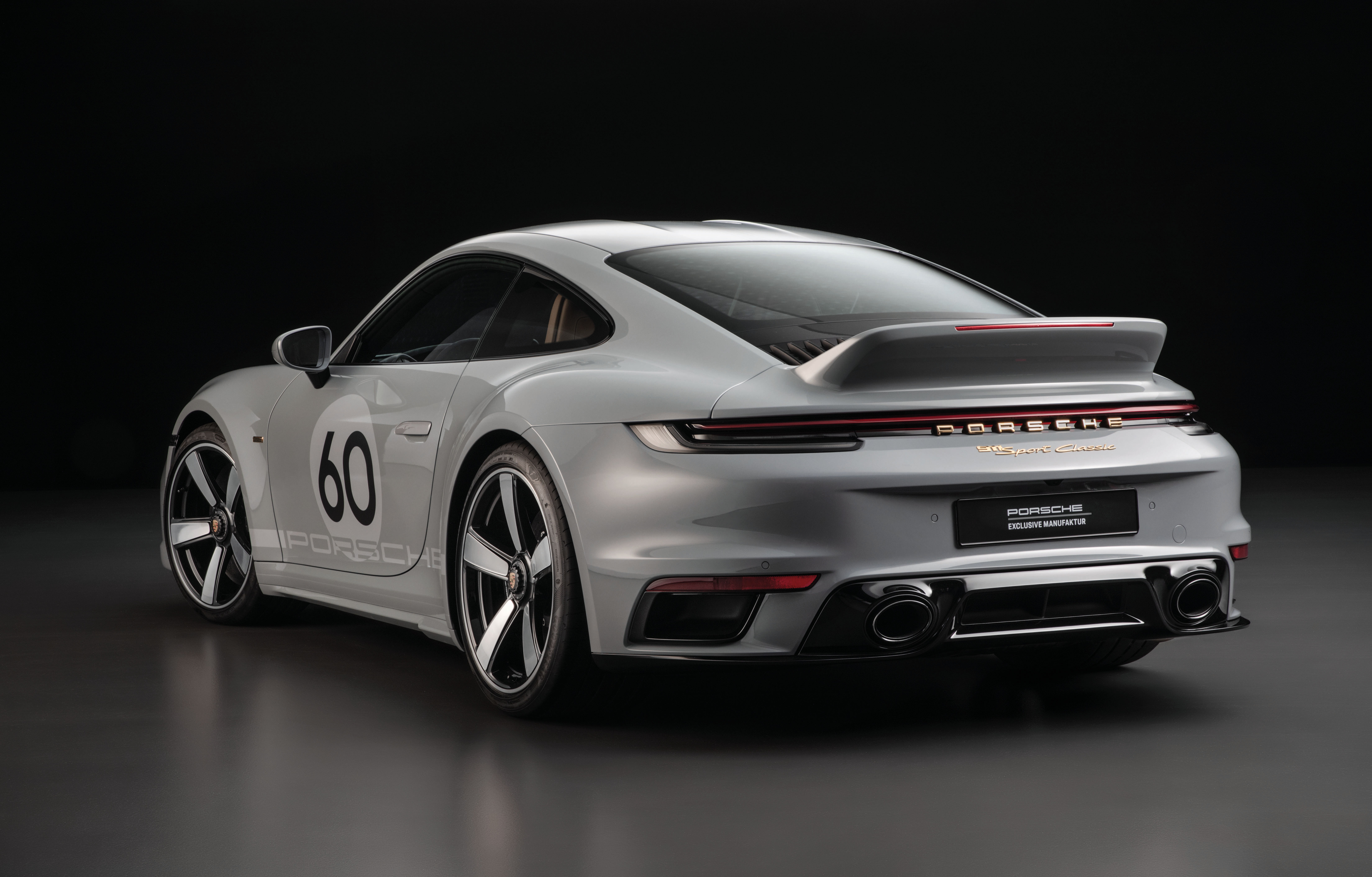 全球限量1,250台！992 Porsche 911 Sport Classic 登场