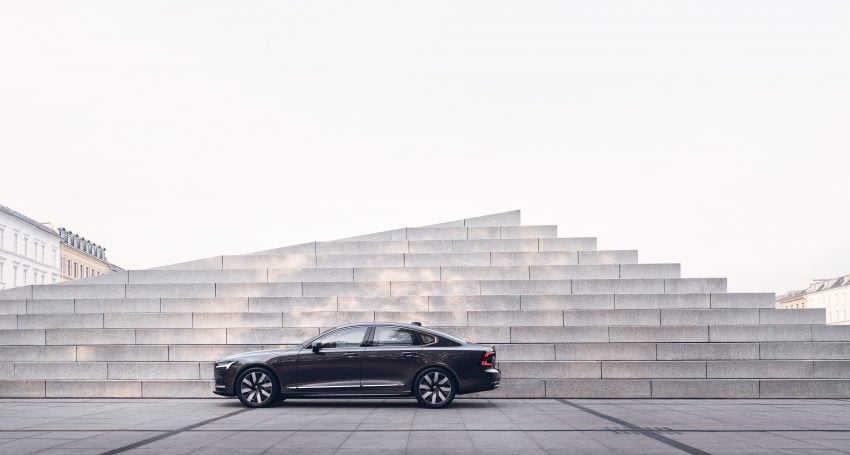 Volvo S60, V60, XC60, S90 与 XC90 Recharge T8 PHEV 本地迎来2023年式小升级版, 更强纯电续航里程与动力输出 180431