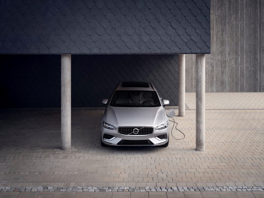 Volvo S60, V60, XC60, S90 与 XC90 Recharge T8 PHEV 本地迎来2023年式小升级版, 更强纯电续航里程与动力输出 180415