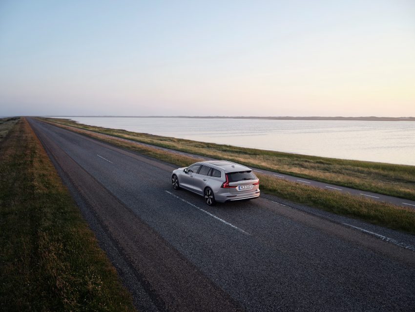 Volvo S60, V60, XC60, S90 与 XC90 Recharge T8 PHEV 本地迎来2023年式小升级版, 更强纯电续航里程与动力输出 180422