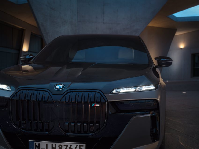 G70 BMW 7系列大改款面世, 搭配31.3寸8K后座影音荧幕 179621