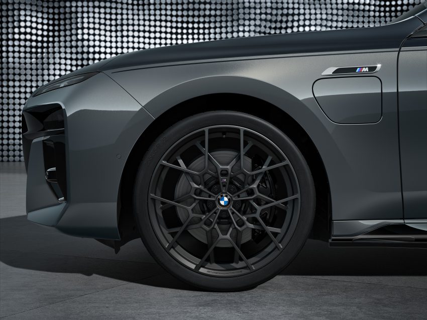 G70 BMW 7系列大改款面世, 搭配31.3寸8K后座影音荧幕 179630