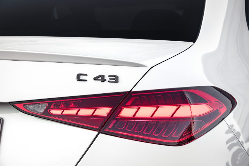 W206 Mercedes-AMG C 43 4Matic首发,改搭更强2.0T引擎 180372