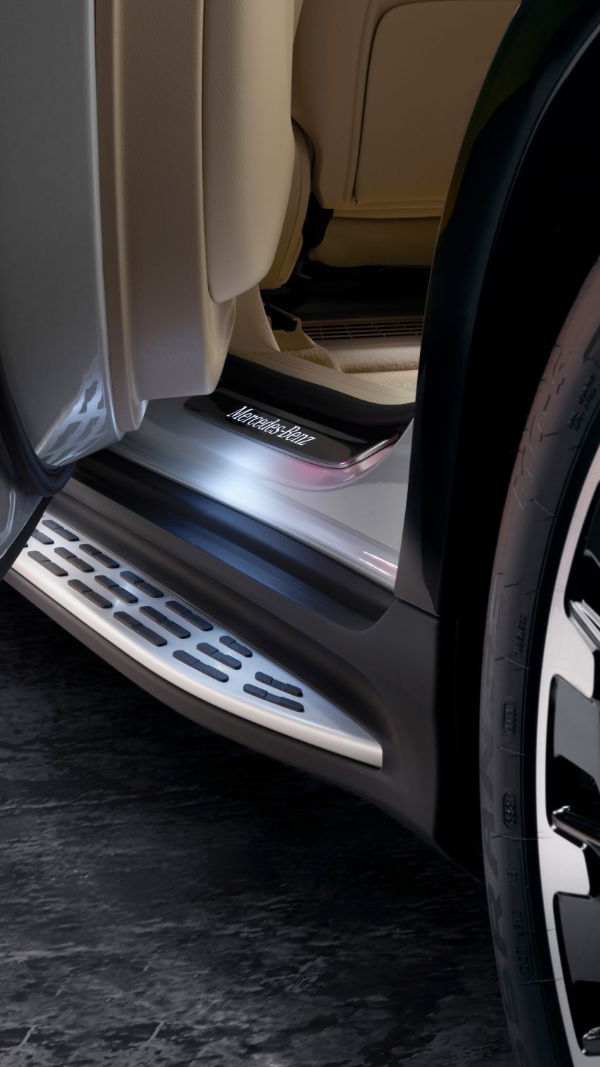 宾士纯电旗舰 SUV，Mercedes-Benz EQS SUV 全球首发 179259