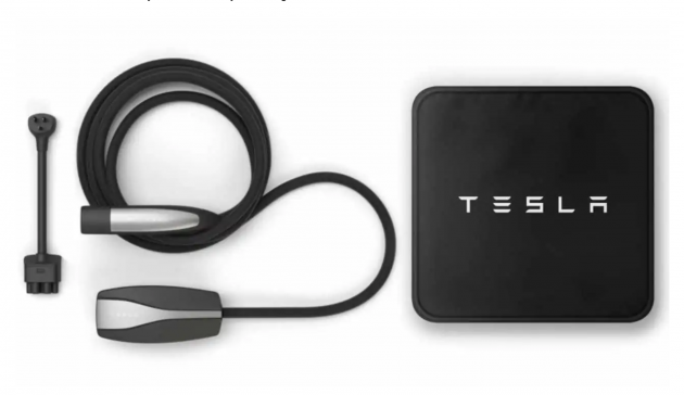 仿效手机不提供充电器做法, Tesla 也不再附送移动充电器