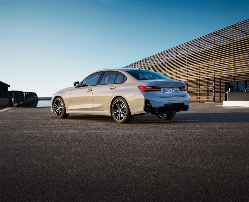 2023 BMW 3系列小改款官图发布！搭载 iDrive 8 车载系统 181071