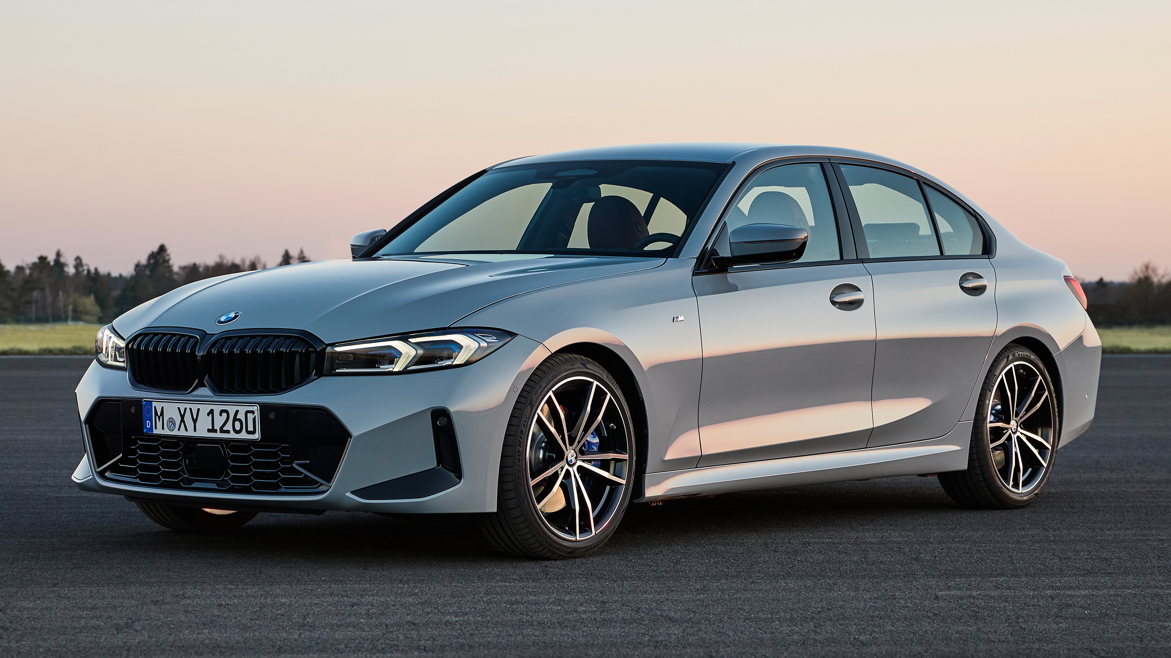 2023 BMW 3系列小改款官图发布！搭载 iDrive 8 车载系统