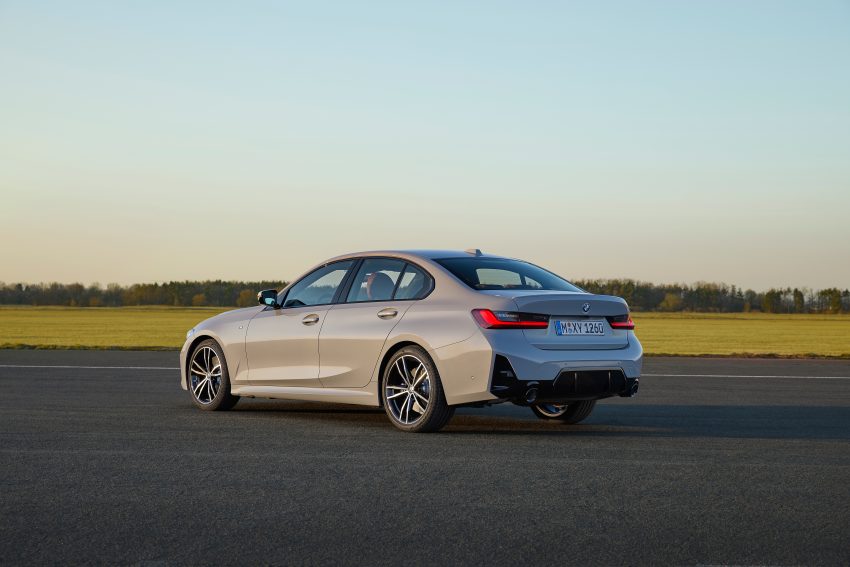 2023 BMW 3系列小改款官图发布！搭载 iDrive 8 车载系统 181076