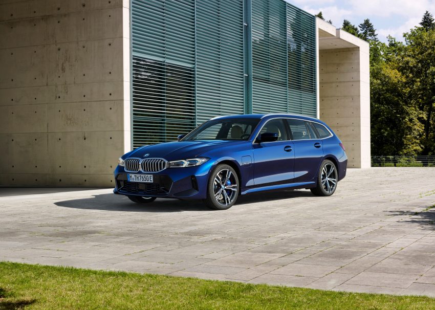 2023 BMW 3系列小改款官图发布！搭载 iDrive 8 车载系统 181113